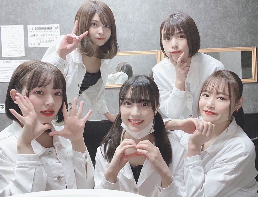東坂みゆのインスタグラム：「I・N・G plus対バンライブ 有難う御座いました❤️✨  フラミングの法則 今年一発目のライブ🦩  新しいパフォーマンス 初披露でした✊  ライブビューイングで 見てくださった皆様も 有難う御座いました❤️❤️  念願のヲタルさん @sexydancer_wotaru  MCのライブで とっても嬉しかったです☺️」