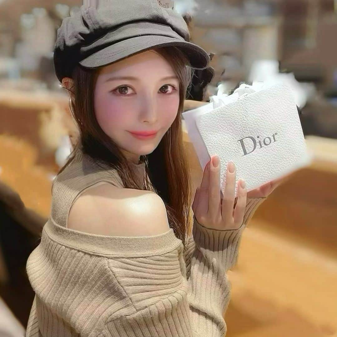 のインスタグラム：「えへ🎁あやちゃんありがとお♡」