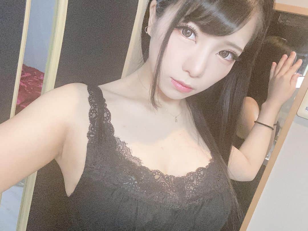 美らかのん（久我かのん）のインスタグラム：「. . . 朝から活動して来たﾖ。 . 脇。 . . . #美らかのん #久我かのん #av女優 #セクシー女優 #グラビア #youtuber #脇 #脇フェチ #撮影会モデル #おやすみなさい #goodnight」