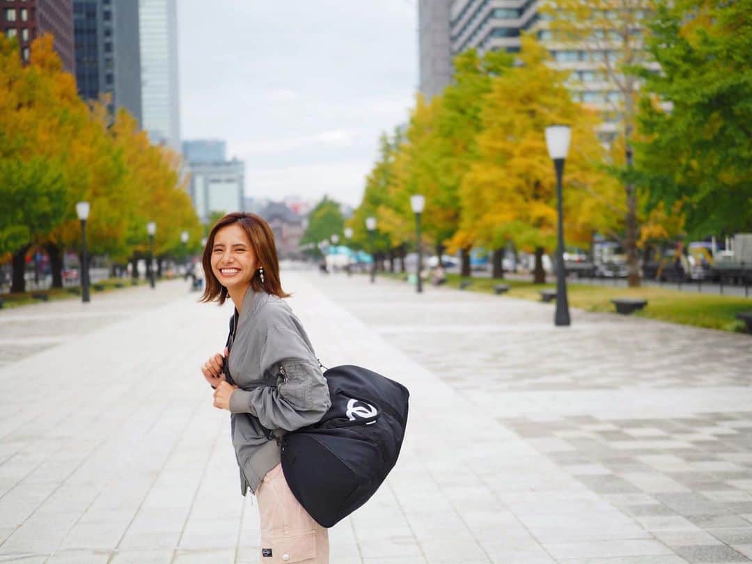 佐野千晃のインスタグラム：「どこかへ旅行に行きたい欲が凄いーーーーっ﻿ ﻿ 新幹線とか飛行機ってあんまり好きじゃなかったけど乗りたくなったの初めてーーーーっ﻿ ﻿ 早くいなくなれーーーーーーーーー！！！！！﻿ ﻿ #natural #healthy #good #gilrs #gilr #cool #cute #ooted #selfie #self #face #スポーツ女子 #スポーツ #ハワイ #笑顔 #ひまわり#旅行　#いきたい」