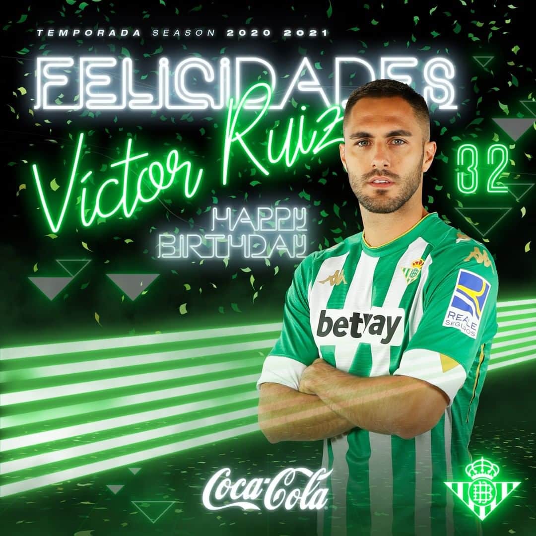 レアル・ベティスさんのインスタグラム写真 - (レアル・ベティスInstagram)「¡Hoy cumple 32 años Víctor Ruiz! 😙💨🎂 ¡Que pases un gran día! 🎁🎉 -- Today is Víctor Ruiz's 32nd birthday! 😙💨🎂 ¡Have a great day! 🎁🎉」1月25日 20時22分 - realbetisbalompie