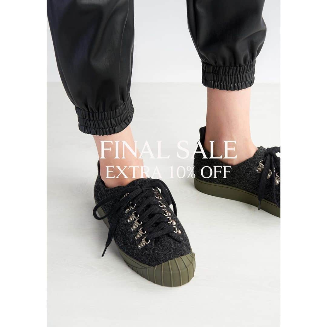 テーリポルキのインスタグラム：「Extra 10% off from whole collection, valid still today! Use the check out code EXTRA10. Note that the code is valid also on normal priced shoes!!   #TERHIPÖLKKI #terhipölkkistore #finnishdesign #sustainable #footwear #shoes #sale #movingsale」