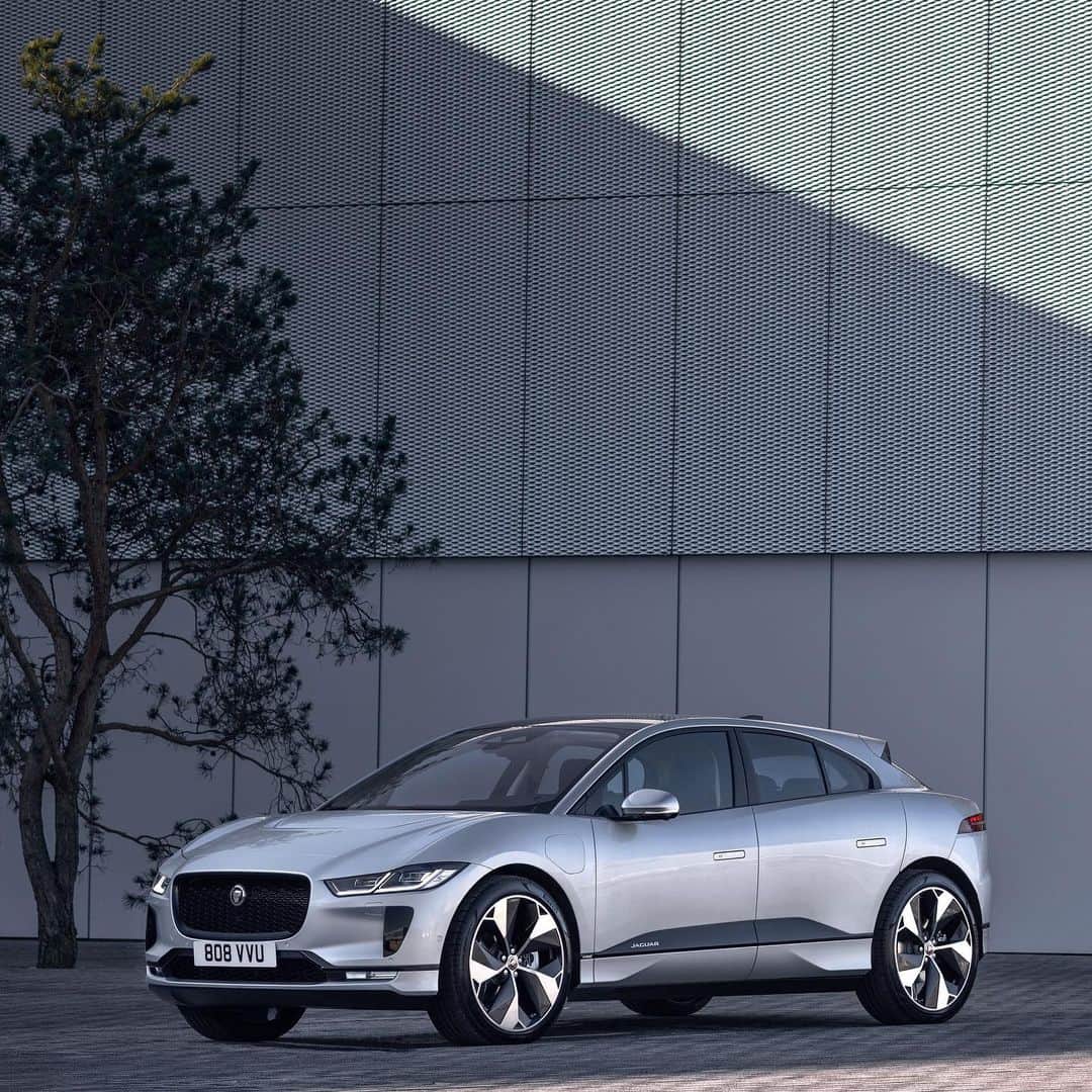 Jaguarさんのインスタグラム写真 - (JaguarInstagram)「Find your own electrifying combination of Jaguar performance, technology and style. Search 'Jaguar I-PACE' to design your ultimate luxury electric SUV.   #Jaguar #IPACE #Premium #Luxury #Performance #SUV #EV #AWD #ElectricCars #CarsofInstagram」1月25日 21時14分 - jaguar