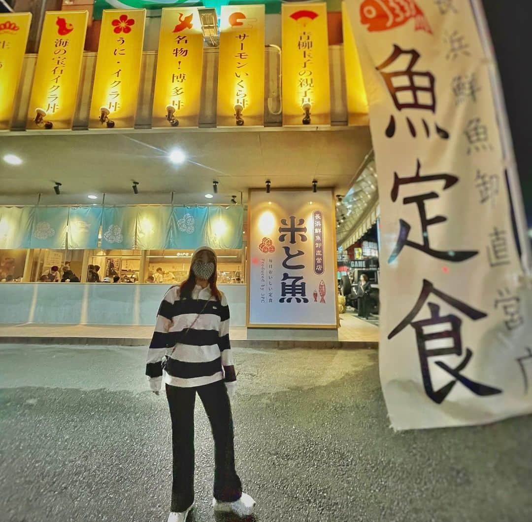井上沙紀のインスタグラム：「@3peacedaisuke さんのお店の「米と魚」へ🤍 めちゃくちゃお魚新鮮でボリューム満点美味しい😍😍また行きます❣️福岡の新宮にあるよ❣️ 皆さんもぜひ❤️🤍 #米と魚 #福岡定食 #福岡グルメ #福岡ランチ #新宮ランチ #ちなみに先程のカンタベリー」