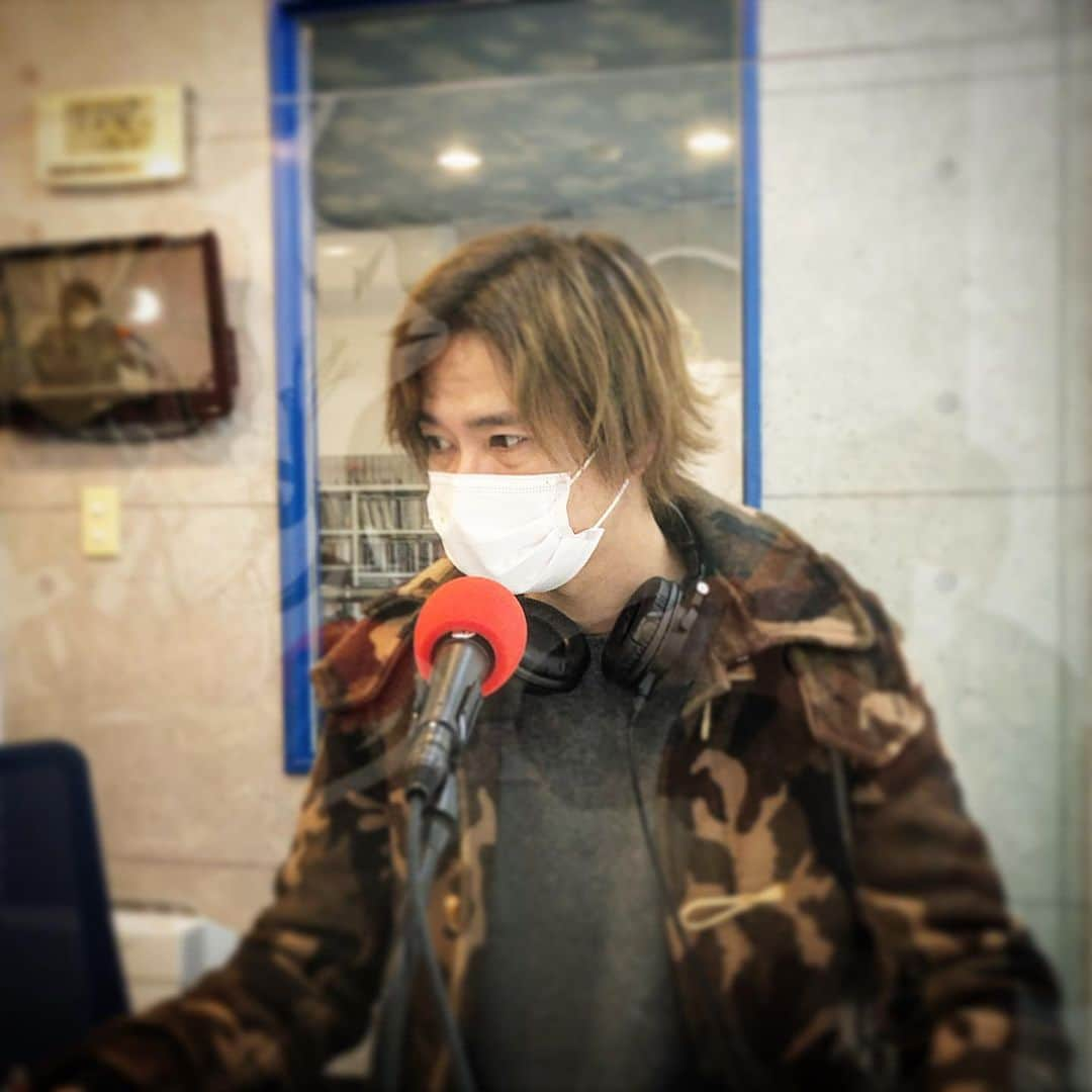 秋山真太郎さんのインスタグラム写真 - (秋山真太郎Instagram)「Monthly radio✨ 4th saturday of every month from 11am-12pm.Live broadcast at Rainbow town FM.  매월 넷째 토요일. 라디오 진행자.  Weekend Fun🎧 #radio#radiopersonality#weekendfun#木場#rainbowtownfm#レインボータウンfm#actor#japaneseactor#라디오진행자#일본」1月25日 14時28分 - shintaro_akiyama_official