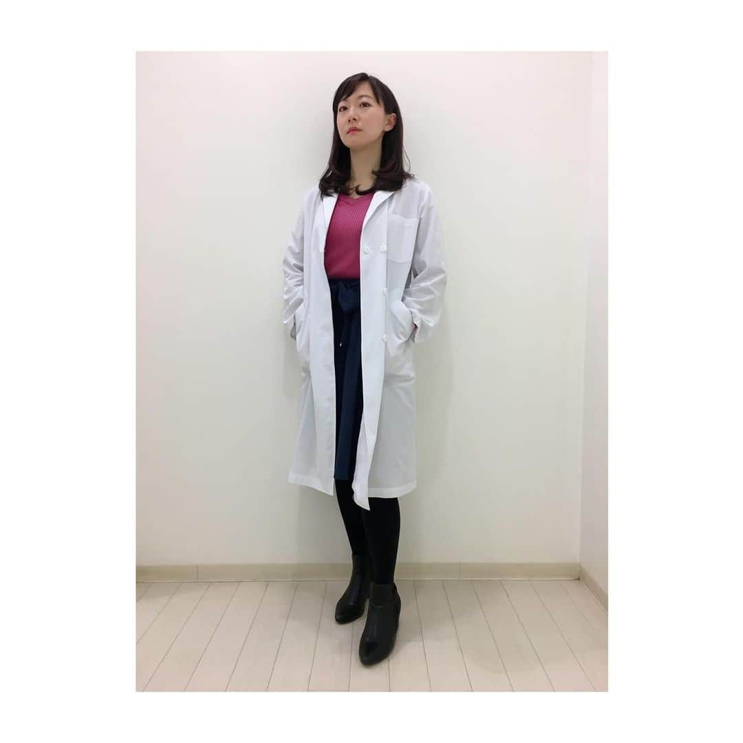 佐竹明咲美さんのインスタグラム写真 - (佐竹明咲美Instagram)「. 大好きなDoctor Xをシーズン1から見直し、 あっという間にシーズン5に突入、、、 大門未知子先生えええええ🥺💕 かっこいい、、😫 残り2シーズンになりましたが、 観終わったらまた1から観るつもりです🥼🏥  #Doctorx #無限ループ #ロケットぱぁんち　で #夢だった #私失敗しないので　が言えた #放送を見たとき泣きそうだった #これも番組で使用した写真 #目力が足りん😞 #足の長さが足りん☹️」1月25日 14時43分 - asami_satake