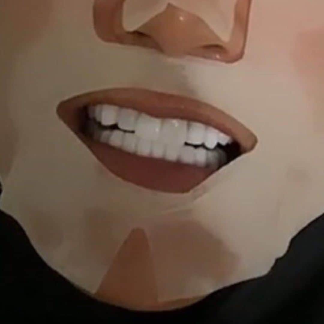 新庄剛志さんのインスタグラム写真 - (新庄剛志Instagram)「14年ぶりに日本の歯医者で歯を🦷綺麗にしてもらった、八重歯も作って貰えた😁✋　しかもたったの2回で上の歯全て総入れ替え😳👍ビックリ🙇‍♂️ ポイントは歯の形を真っ直ぐにしない〜好きな歯の形を自分で決める  #歯科医院D.D.S 青柳　隆先生メチャクチャ手際良く優しくて上手すぎ😊👍　恵比寿ガーデンプレイスタワー2階　歯を綺麗にしたい方先生に相談するだけでも行ってみては かなりおすすめです✋‼️」1月25日 15時20分 - shinjo.freedom