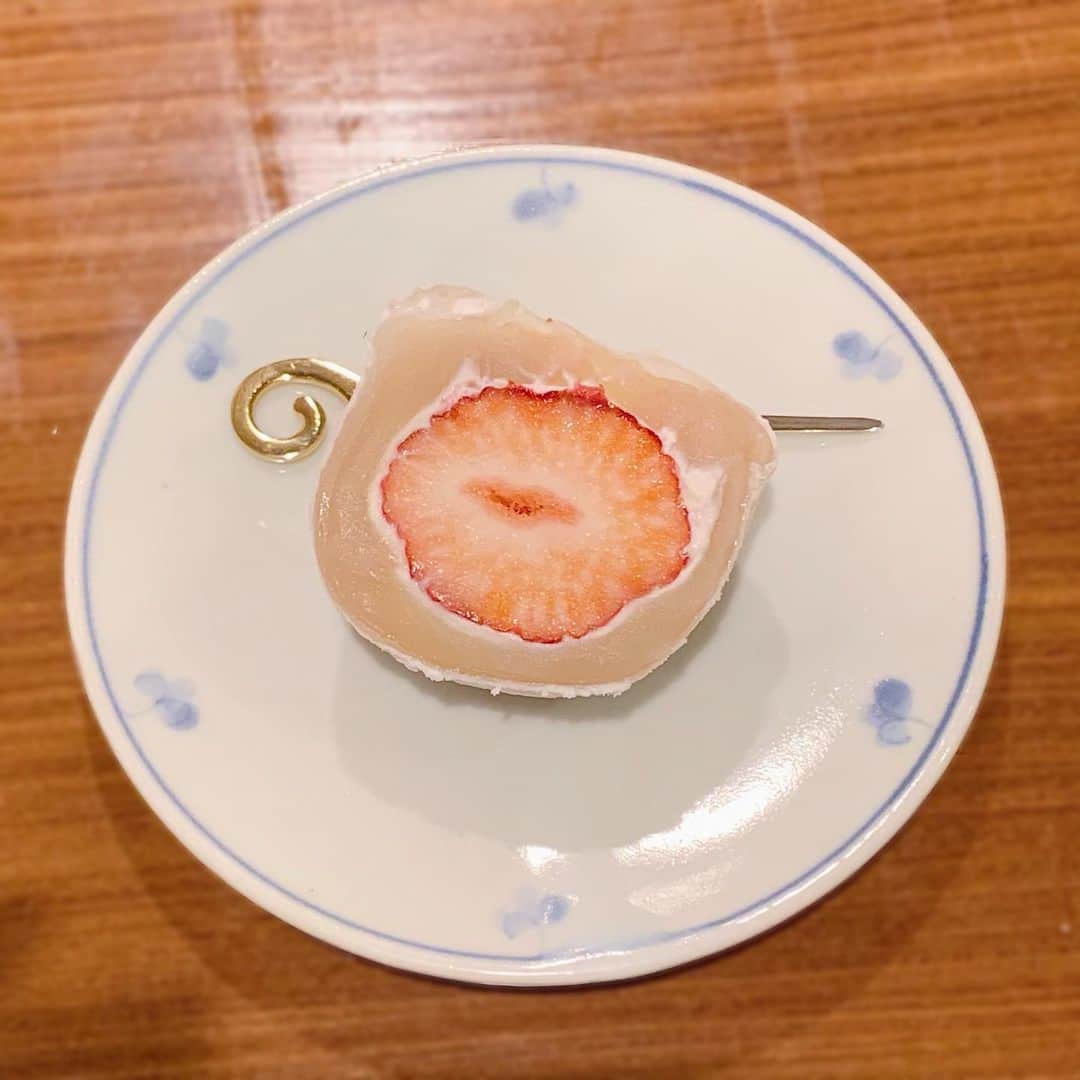 AKARIのインスタグラム：「#kagawa   香川で食べたもの 🏷♡  うどんたべたぁい 𓄼𓄼」