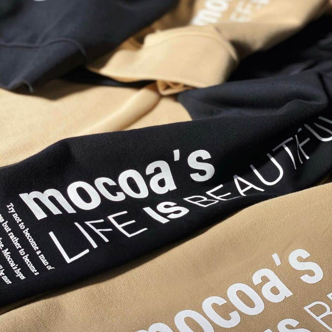 桃華絵里さんのインスタグラム写真 - (桃華絵里Instagram)「予約販売で大好評だったセットアップが 今日から通常販売スタートです🤍🤍🤍  早速 たくさんのご注文を 誠にありがとうございます😋✨  @mocoas_inc   #mocoas #fashion #love  #モコアズ #セットアップ」1月25日 15時50分 - _momoka828_