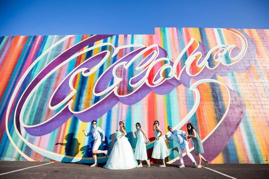 宮川杏奈さんのインスタグラム写真 - (宮川杏奈Instagram)「Wall Art🌈💕 . #Hawaii #hawaiiwedding  #hiltonhawaiianvillage  #ハワイ #ハワイウェディング #海外挙式 #ハネムーン #ウェディングフォト  #ウェディングドレス  #ヒルトンハワイアンビレッジ  #挙式 #海外挙式 #懐かシリーズ  #結婚記念日 #フォトツアー #ビーチフォトウェディング」1月25日 21時47分 - an1221na