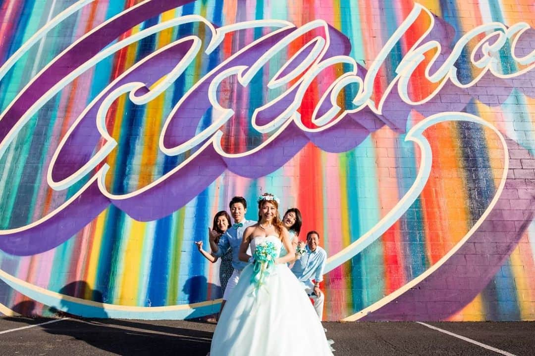 宮川杏奈さんのインスタグラム写真 - (宮川杏奈Instagram)「Wall Art🌈💕 . #Hawaii #hawaiiwedding  #hiltonhawaiianvillage  #ハワイ #ハワイウェディング #海外挙式 #ハネムーン #ウェディングフォト  #ウェディングドレス  #ヒルトンハワイアンビレッジ  #挙式 #海外挙式 #懐かシリーズ  #結婚記念日 #フォトツアー #ビーチフォトウェディング」1月25日 21時47分 - an1221na