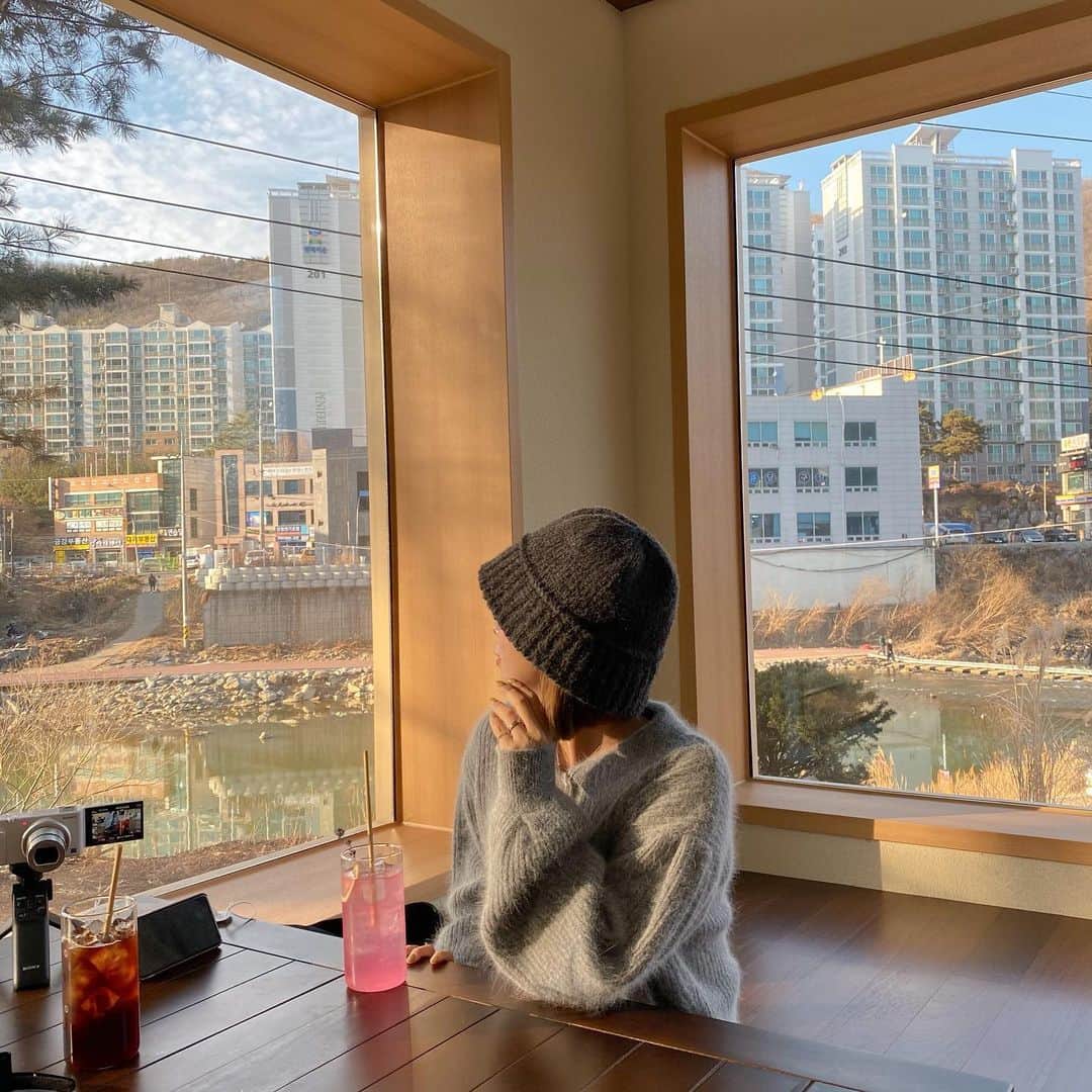 キム・ダヘのインスタグラム：「여기 너무 좋고 여유롭고 수플레 개존맛탱임 이제 집에 가쟈 👶🏻👶🏻」