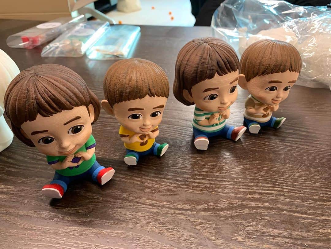 サム・ハミントンのインスタグラム：「윌벤 미니미?  Will & Ben mini me?」