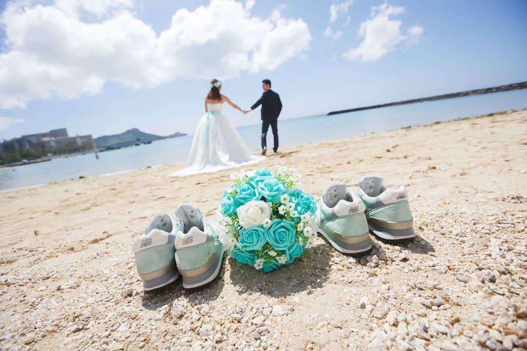 宮川杏奈さんのインスタグラム写真 - (宮川杏奈Instagram)「Beach photo🐚 . #Hawaii #hawaiiwedding  #hiltonhawaiianvillage  #ハワイ #ハワイウェディング #海外挙式 #ハネムーン #ウェディングフォト  #ウェディングドレス  #ヒルトンハワイアンビレッジ  #挙式 #海外挙式 #懐かシリーズ  #結婚記念日 #フォトツアー #ビーチフォトウェディング」1月25日 17時01分 - an1221na