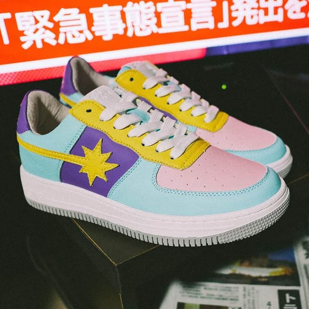 HYPEBEASTさんのインスタグラム写真 - (HYPEBEASTInstagram)「@hypebeastkicks: @starwalk.official have prepared a Japan-exclusive release. The signature Episode I silhouette comes dressed in “Pastel” tones with a premium construction that features a supple leather upper marked by light blue and pink accented by bright purple and yellow. Branding details include debossed tongue tags, shooting star motifs, “STARWALK” markings at the rear, printed insoles and “STAR” on the midsole. It’s available now at @nubian_tokyo and @parco_shibuya_official for ¥23,800 JPY (approximately $230 USD). ⁠ Photo: Starwalk」1月25日 17時45分 - hypebeast