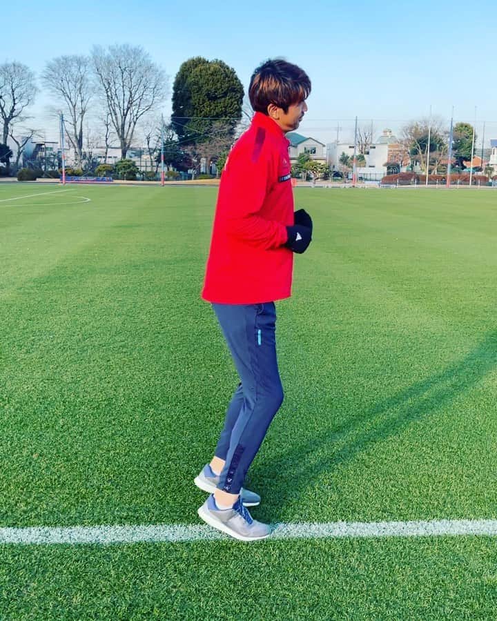 林彰洋のインスタグラム：「特殊な1分間走🏃‍♂️🏃‍♂️🏃‍♂️ #横バージョン #その場ジョグ #ACLリハビリ #rehab #首曲げには理由あり」