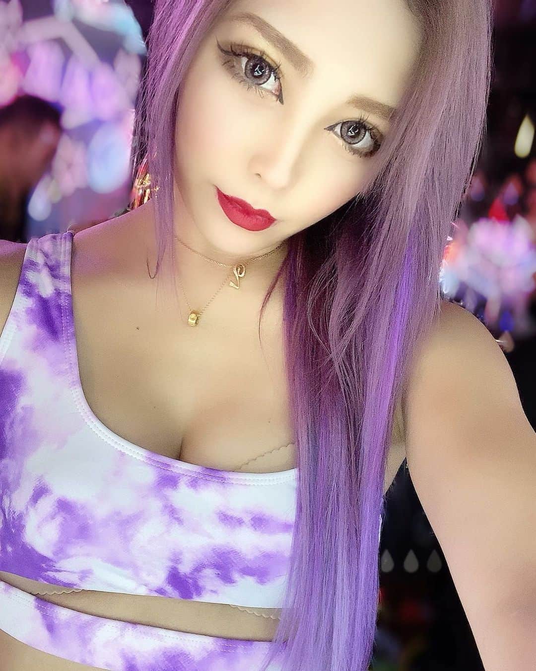 CHAKIのインスタグラム：「❤︎*。 . 投稿してなさすぎたぁ😭 そもそも自撮り苦手なんですw . 時代についてかなければ🤢 . 今週は、火・木とパリオンです💋☆ . . そう言えば最近またできる時は 自炊してるよーん！！ できる時だけね笑ゆっくり笑 . .  #パリオン #パーティーオン東京 #バーレスク東京 #バーレスクヤバイ #クラブ #boxdisco #roppongi #showdancer #gogodancer #ダンサー #モデル #かわいい #cute #sexy  #お尻 #パリピ #ギャル #zaiko #Japanesegirl #ハイトーン #パープルカラー #tiktok #follow #me #swag #インスタ映え #live配信 #エンタメ活動を止めない」
