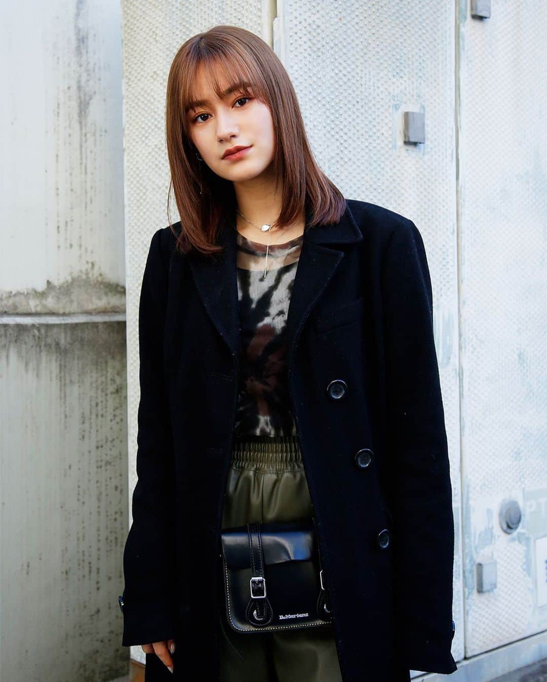 Droptokyoさんのインスタグラム写真 - (DroptokyoInstagram)「TOKYO STREET STYLE⁣⁣ Name: @nonoka__n  Occupation: Student Outer: #Used Top: #ZARA Pants: #MOUSSY Bag: #DrMartens Accessory: #Soierie #streetstyle#droptokyo#tokyo#japan#streetscene#streetfashion#streetwear#streetculture#fashion#ストリートファッション#コーディネート ⁣⁣ Photography: @abeasamidesu」1月25日 18時04分 - drop_tokyo