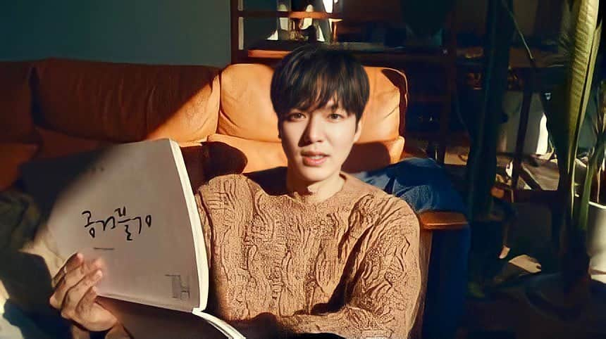 イ・ミンホのインスタグラム：「What project scenario do you think?☺️ #이민호」