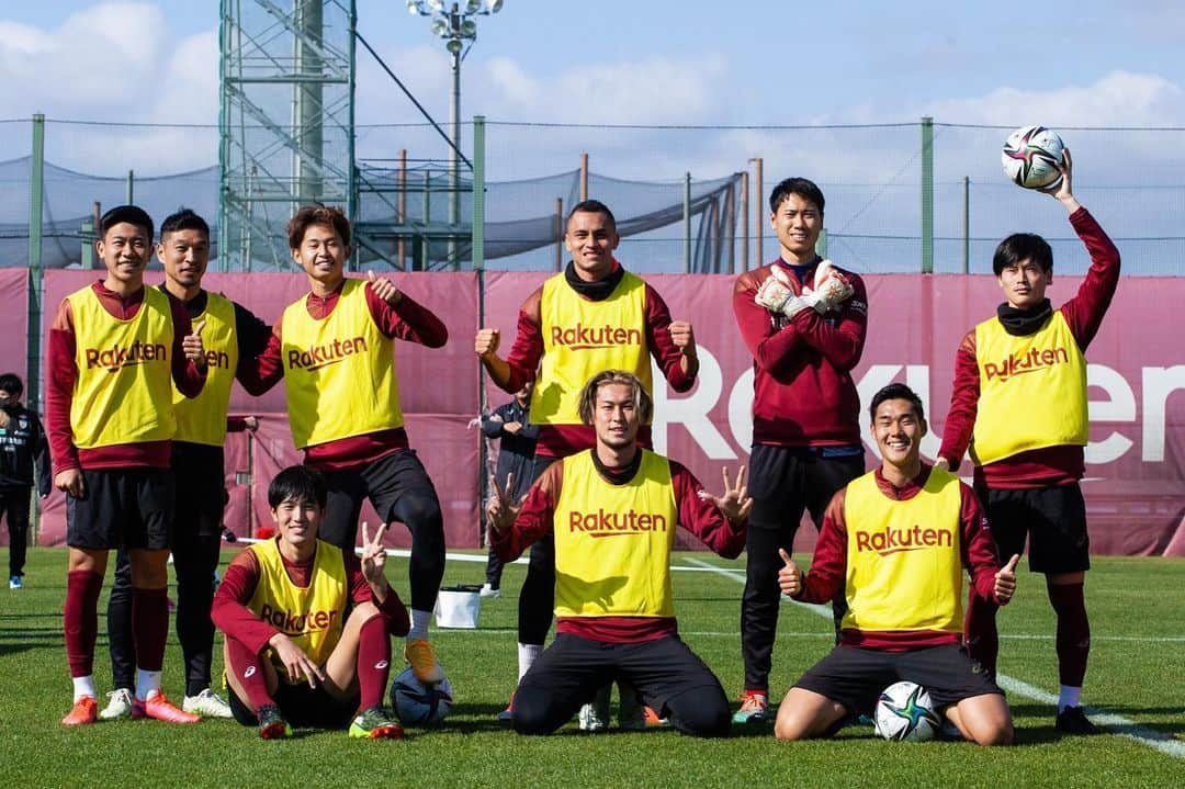 古橋亨梧さんのインスタグラム写真 - (古橋亨梧Instagram)「⚽️First day⚽️ #2021#visselkobe」1月25日 18時14分 - kyogo_furuhashi