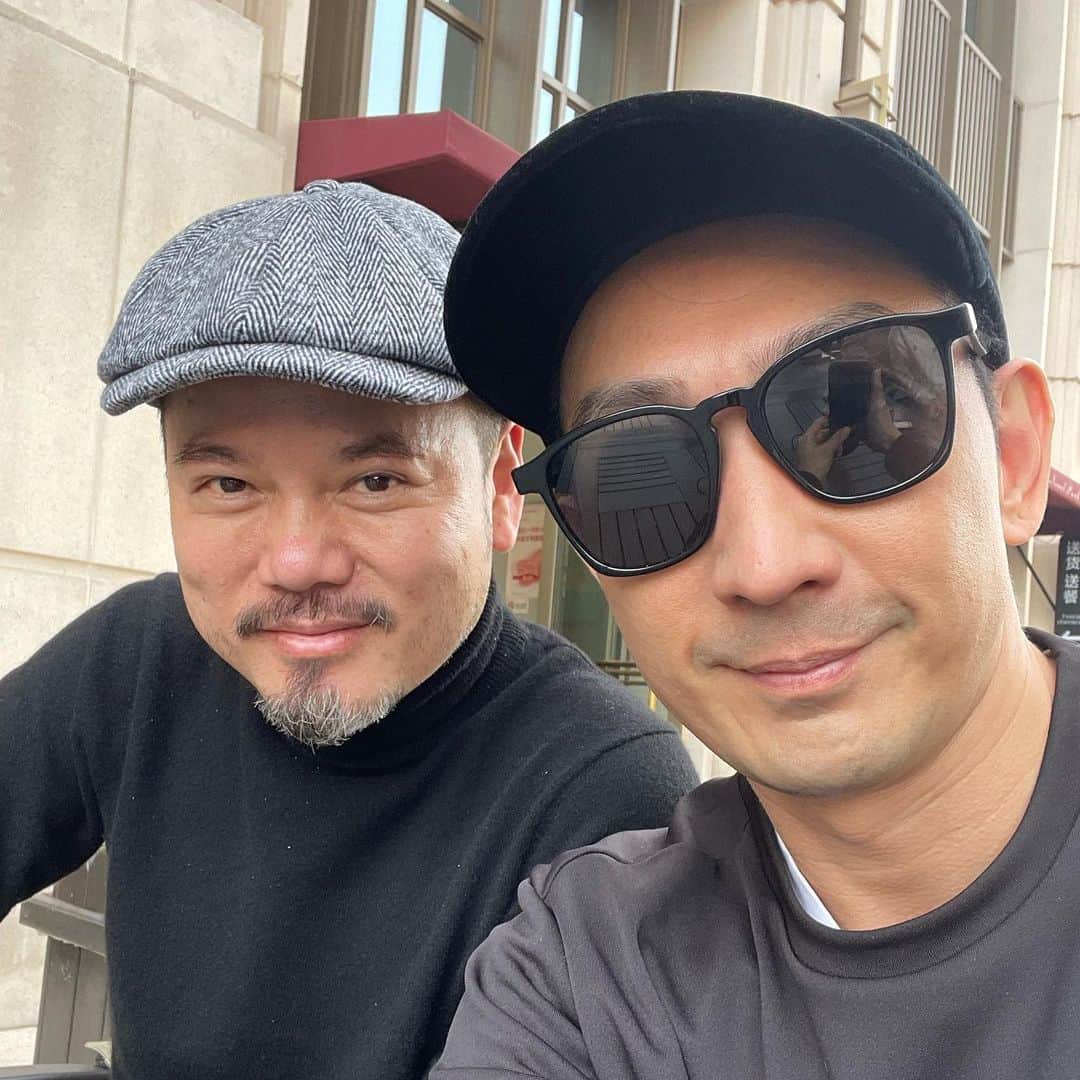 サム・リーのインスタグラム：「What’s up my friend 👊🏻」