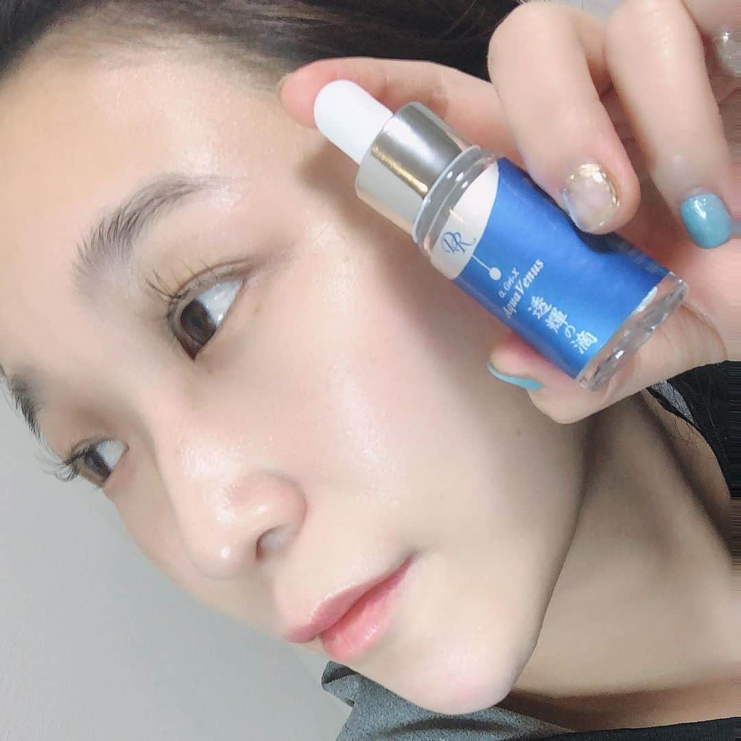 世手子さんのインスタグラム写真 - (世手子Instagram)「Aimed for no foundation✨✨ No matter how tired you are, your skin will not age(´∀｀*) I want to do my best every day(●´ω｀●) @dr.recella.official  #透輝の滴 で #ノーファンデ チャレンジ🌟 さらっとしたテクスチャーが使いやすい٩(^‿^)۶ #レコーディング と #バンド練習 と #育児 で肌ぼろぼろだけど 簡単スキンケアで、なんとかキープできそう！ 忙しいって嬉しい叫びだね #ドクターリセラ に癒されてます(*´꒳`*) #チャレンジ10 #美肌 #美容液 #PR #とうきのしずく」1月25日 18時30分 - rojide