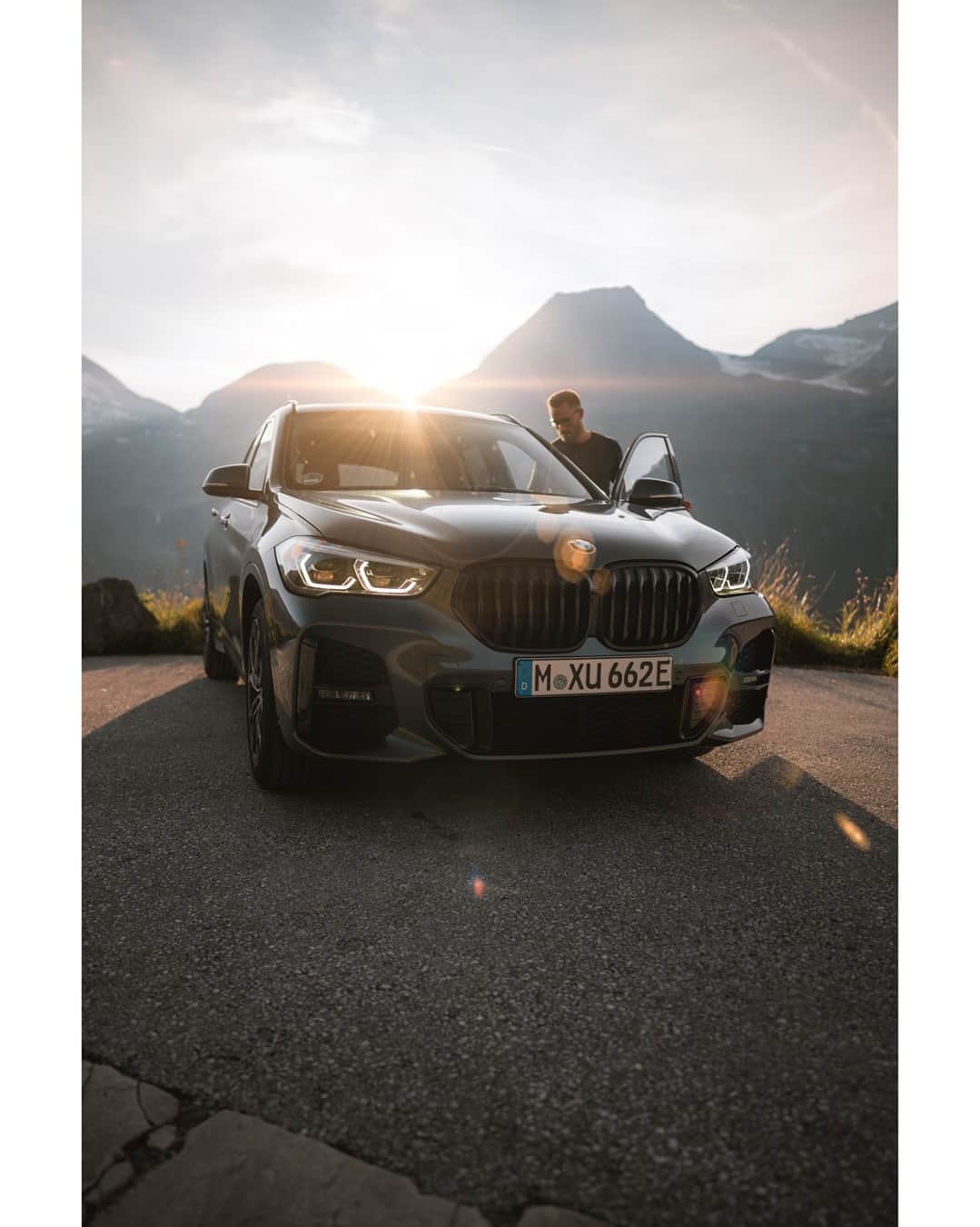 BMWさんのインスタグラム写真 - (BMWInstagram)「Came from afar. Joy is my souvenir to you.  The BMW X1. #TheX1 #BMW #X1 @mike.nimtsch @hrtpicture __ BMW X1 xDrive25e: Fuel consumption weighted combined in l/100km: 1.9 (NEDC); 1.9–1.7 (WLTP), CO2 emissions weighted combined in g/km: 43 (NEDC); 44–39 (WLTP), Power consumption weighted combined in kWh/100km: 13.8 (NEDC); 15.4–15.0 (WLTP). Further information: www.bmw.com/disclaimer」1月25日 18時30分 - bmw