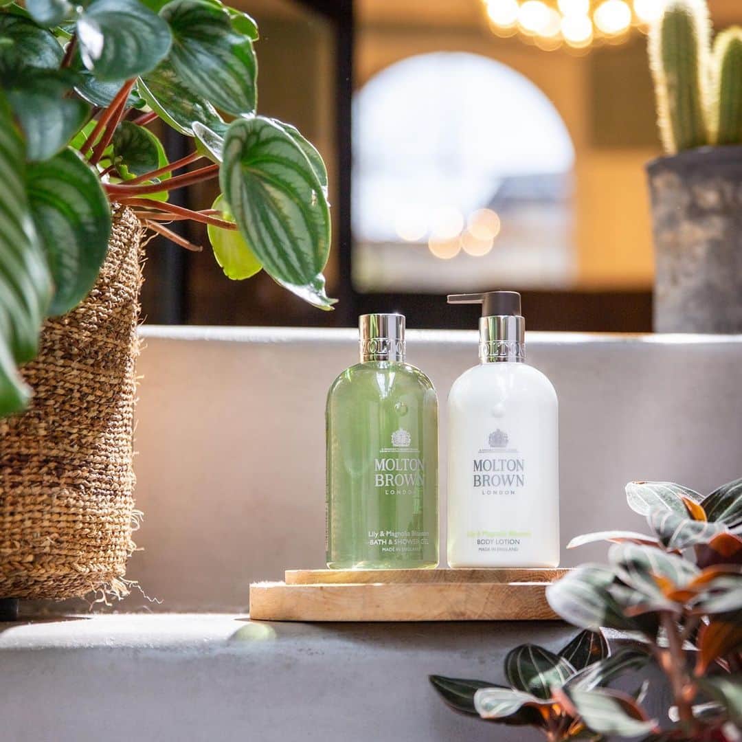 モルトンブラウンのインスタグラム：「Nourish skin after bathing with Lily & Magnolia Blossom Body Lotion, a lightweight formula that hydrates and comforts. Discover the new collection online.」
