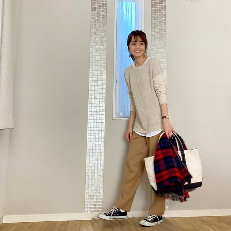 EDIST. CLOSET さんのインスタグラム写真 - (EDIST. CLOSET Instagram)「✏︎TODAY'S BLOG ✏︎﻿ ﻿ kaoriさん/H163﻿ ﻿ 働く美人ママ代表のkaoriさん﻿ ﻿ ラストブログになります🙇‍♀️﻿ ﻿ 本日はサイドベルトデザインテーパードパンツをオンオフ着回し✨✨✨﻿ ﻿ ﻿ ﻿ pic1﻿ tops #COLONY2139﻿ skirt #EDISTCLOSET﻿ #サイドベルトデザインテーパードパンツ﻿ shose #楽天﻿ bag #GOYARD﻿ ﻿ ﻿ pic2﻿ tops #UNTITLED﻿ inner #UNIQLO﻿ skirt：EDIST.CLOSET﻿ サイドベルトデザインテーパードパンツ﻿ shose #CONVERSE﻿ bag #LLBean﻿  ﻿  ﻿ ﻿ ✏︎ストーリーズorプロフィール欄から﻿ https://ameblo.jp/edist-closet/entry-12652276631.html ﻿ ﻿ ﻿ 3ヶ月間、ありがとうございました✨🙇‍♀️✨﻿ #kaoriさんコーデ﻿ #edistcloset﻿ #エディストクローゼット﻿ ____________________________________﻿ ﻿ 1/13〜2/7 初月半額‼️＋テレワークトップスプレゼント‼️﻿ ﻿ 👗 https://closet.edist.jp/edist-plus-one/14962 ﻿ __________________________________﻿ Max90%OFF‼️ファイナルSALE中‼️﻿ ﻿ はじめてのお買い物で使える﻿ ¥1000オフクーポン﻿ 【STORE1】﻿ ※5000円以上のお買い物でご使用いただけます。﻿ ﻿ 🛒WEB STORE🛒﻿ https://closet.edist.jp/store ﻿ ﻿ ____________________________________﻿ ﻿ #大人カジュアルスタイル　#オフィススタイル #ファッションレンタル #通勤服 #サブスク　#サブスクリプション #仕事コーデ #アラフォーママコーデ　#アラフォーライフ  #着回しコーディネート」1月25日 19時10分 - edist.closet