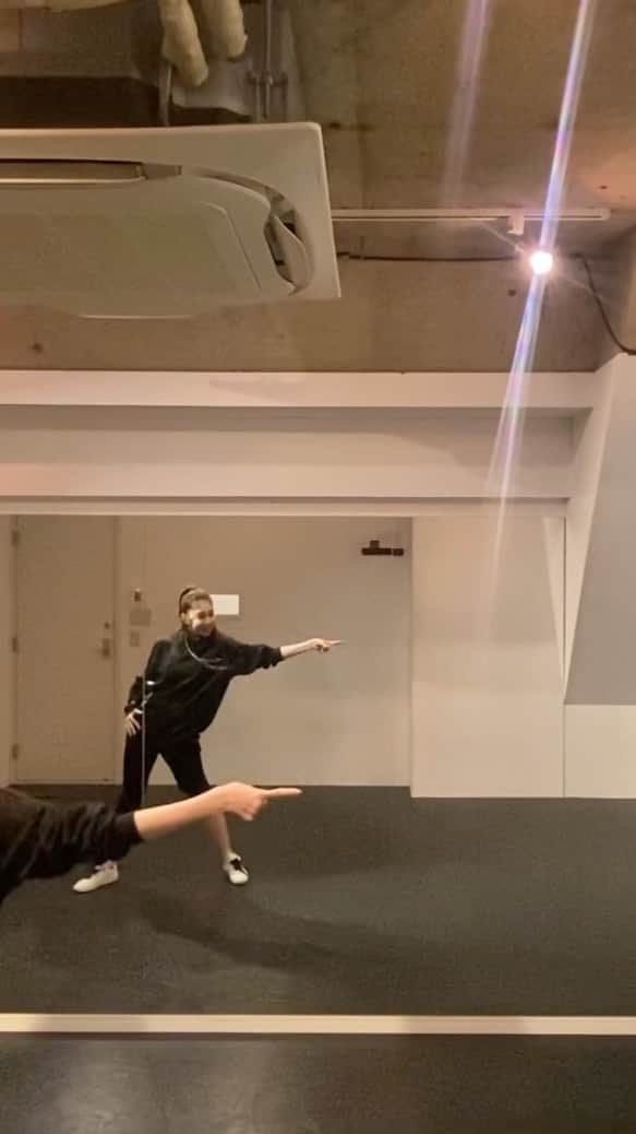 永島あゆみのインスタグラム：「はじめて踊ってみた🕺 #bts  #防弾少年団  #방탄소년단 #dynamite  #dynamitedance  #初めて踊ってみたシリーズ  #dance #balr #韓国 #댄스 #김남준 #mr  #김석진 #Jin #민윤기 #Suga #정호석 #jhope  #박지민 #Jimin #김태형 #v  #전정국 #jungkook  #オスカープロモーション #永島あゆみ」