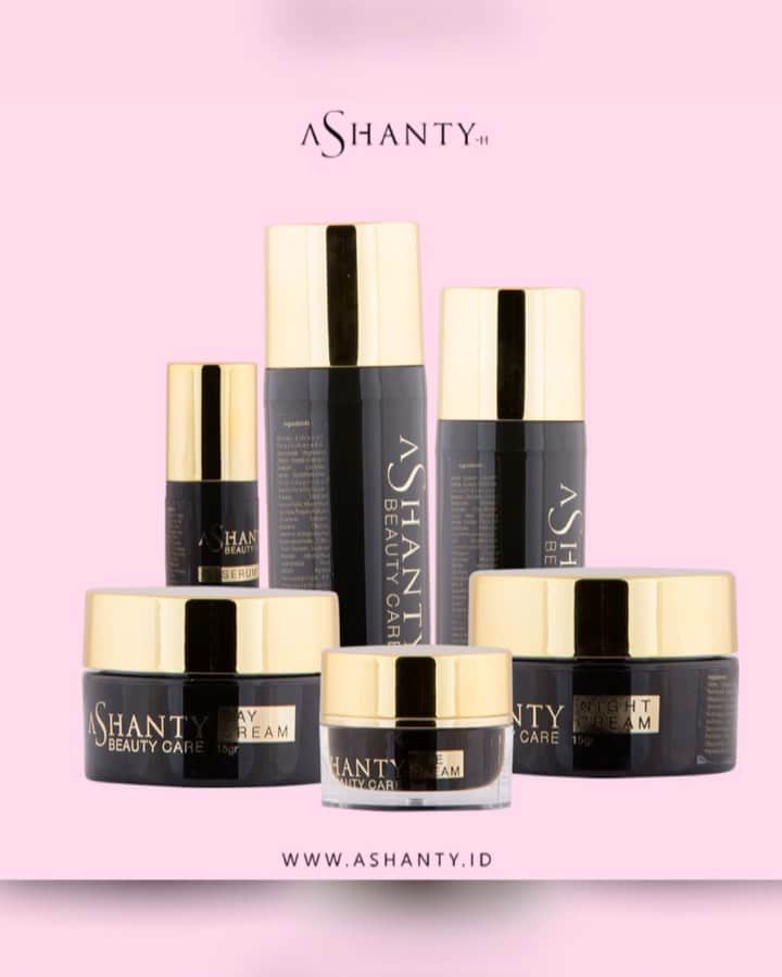 ASHANTY BEAUTY CREAM OFFICIALのインスタグラム：「Hi ladies, tentunya kamu tidak ingin tanda penuaan dini timbul sebelum waktunya. Kamu bisa mencegah timbulnya tanda penuaan dini dengan merawat wajah menggunakan Ashanty Beauty Cream Anti Aging Cream Series 🌸🖤  _________________________________ Informasi dan pemesanan : WA: 087778489900 WA: 081287388885 WA: 085781140354 WA: 081293823950 FAST RESPONS CLICK LINK yang ada di Bio IG @ashantyid  _________________________________ #creamwajag #beauty #cosmetics #brandlocal #skincare #skincarelocal #thehermansyah #beautyvlogger #beauty #kosmetikmahal #ashantyid #keluargaasix #ashantyhermansyah #mua」
