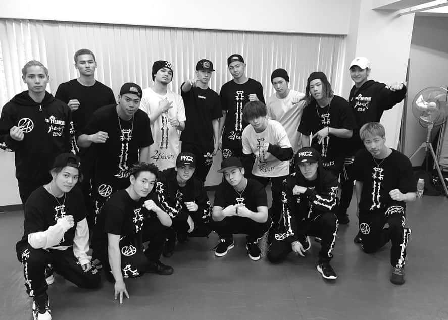 武知海青さんのインスタグラム写真 - (武知海青Instagram)「4th Anniversary✨ #THERAMPAGE #4周年 #LDH #とりあえず #懐かしい写真集めてみました #こうやってみるとみんな本当に変わった #おもしろい #笑 #懐かしいエピソードお持ちの方 #コメントで待ってます」1月25日 19時29分 - kaisei_takechi_official