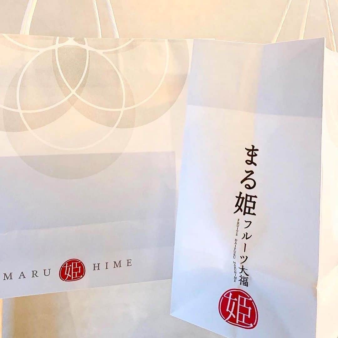 湯浅喬子さんのインスタグラム写真 - (湯浅喬子Instagram)「🍓🍊🍠  気になっていた @maruhime.daifuku 🥺  もーどれも本当に美味しい。  秋・冬限定のらふらんす 特に好きでした🍐🤍  次はいちぢくも食べてみたい🥲❤️  #南森町#まる姫#フルーツ大福」1月25日 20時08分 - kyorco