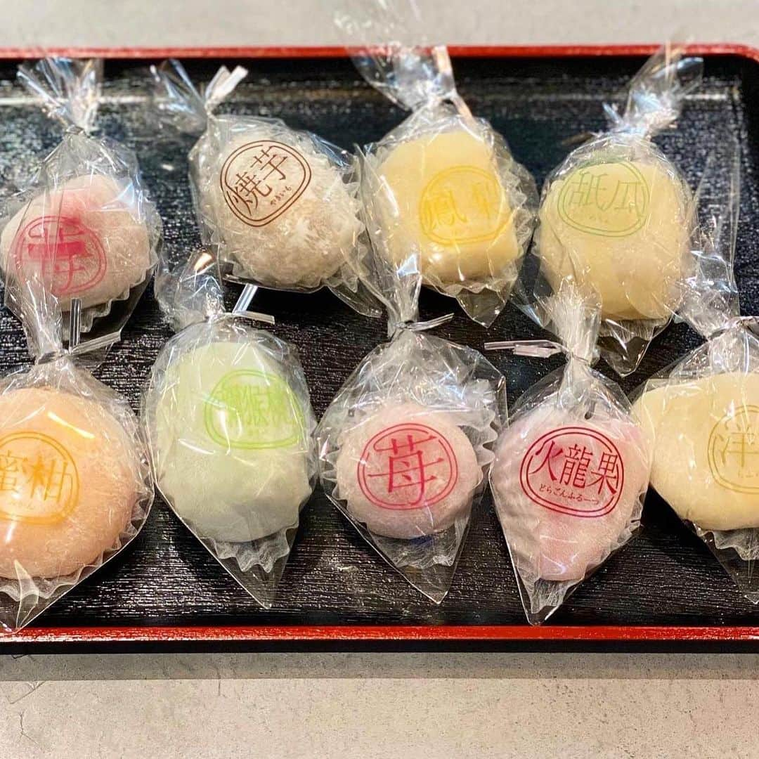 湯浅喬子さんのインスタグラム写真 - (湯浅喬子Instagram)「🍓🍊🍠  気になっていた @maruhime.daifuku 🥺  もーどれも本当に美味しい。  秋・冬限定のらふらんす 特に好きでした🍐🤍  次はいちぢくも食べてみたい🥲❤️  #南森町#まる姫#フルーツ大福」1月25日 20時08分 - kyorco