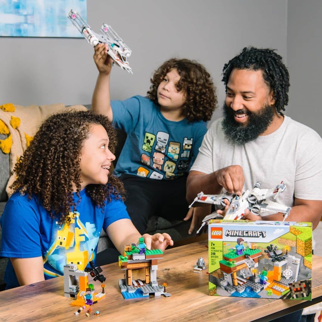 Wal-Mart Stores, Incのインスタグラム：「Don’t be alarmed by the silence you’ll hear when everyone in the house has a Lego set to fit their personality. It just means you’re winning family night! 😎 #AmericasBestToyShop」