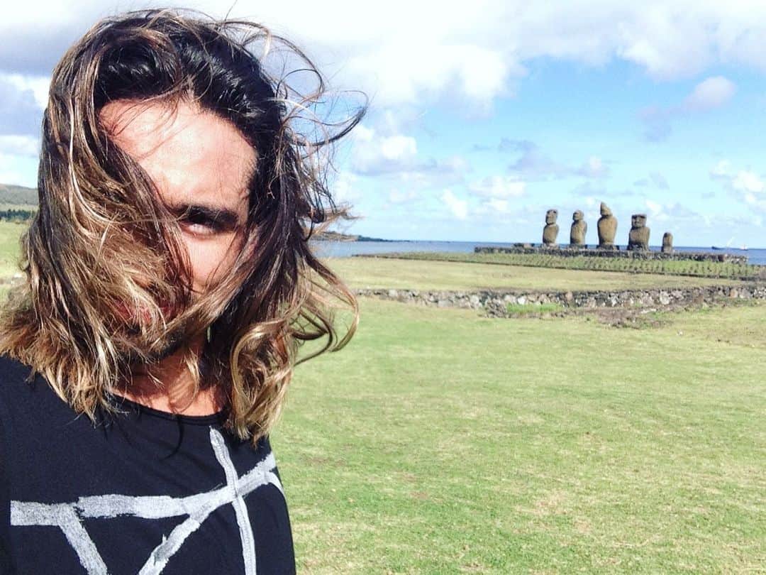 クラウディオ・リースのインスタグラム：「🗿  @longhairman4ever @longhairedfantasy @longhairgentlemen @top_manes @longhairstylemen」