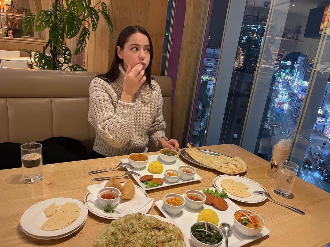 稲垣姫菜さんのインスタグラム写真 - (稲垣姫菜Instagram)「・ 初めて本格的なインド料理を食べに行きました!!😳✨ ・ ・ ・ #インド料理 #カレー #ナン #サモサ #indianfood #curry」1月25日 22時14分 - himena_inagaki