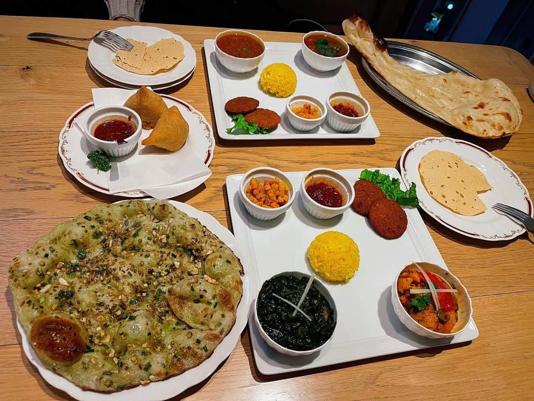 稲垣姫菜さんのインスタグラム写真 - (稲垣姫菜Instagram)「・ 初めて本格的なインド料理を食べに行きました!!😳✨ ・ ・ ・ #インド料理 #カレー #ナン #サモサ #indianfood #curry」1月25日 22時14分 - himena_inagaki