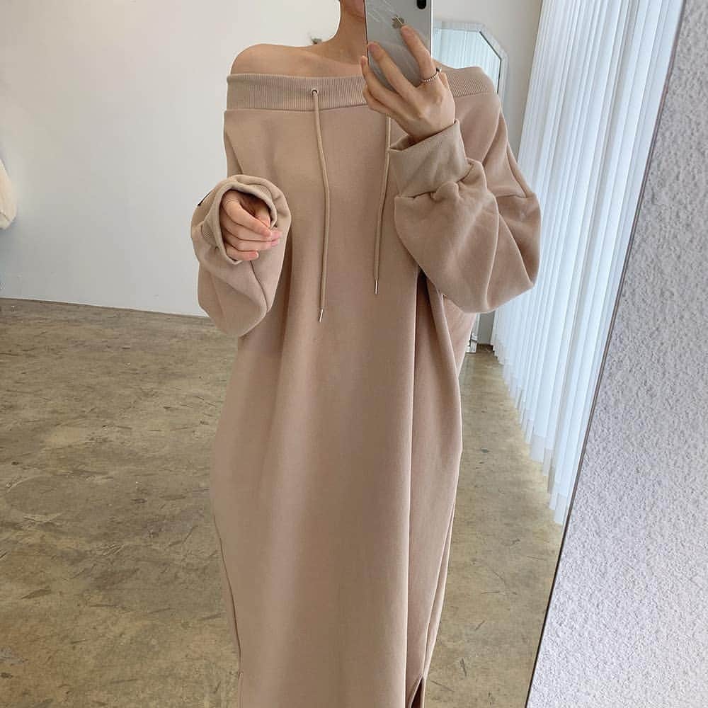SweetHeart ショップさんのインスタグラム写真 - (SweetHeart ショップInstagram)「韓国ファッション ロングワンピース SHD552401  (￥3,360)  新作アイテムか 入荷  #プルオーバー #スウェット #フェミニン #フェミニンコーデ #オーバーサイズ #大人ガーリー #ガーリー #snidel #プチプラ #プチプラファッション #l4l #プチプラコーデ #秋ファッション #l4f #秋コーデ #ザラジョ#ママファッション #baseec #ザラ #ユニクロ #ジーユー #lfl #スナイデル #今日のコーデ #レディースファッション」1月25日 22時31分 - sweetheartstore0711