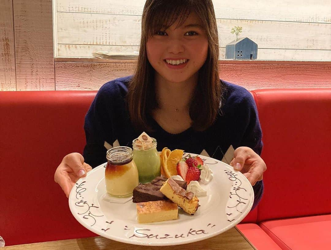 長谷川涼香さんのインスタグラム写真 - (長谷川涼香Instagram)「. 21歳になりました！ たくさんのメッセージありがとうございます😌 21歳もいい年にできるように頑張ります！ . 翔くん、お誕生日おめでとうございます🎊 . #0125#21歳」1月25日 22時53分 - suzuka.hasegawa