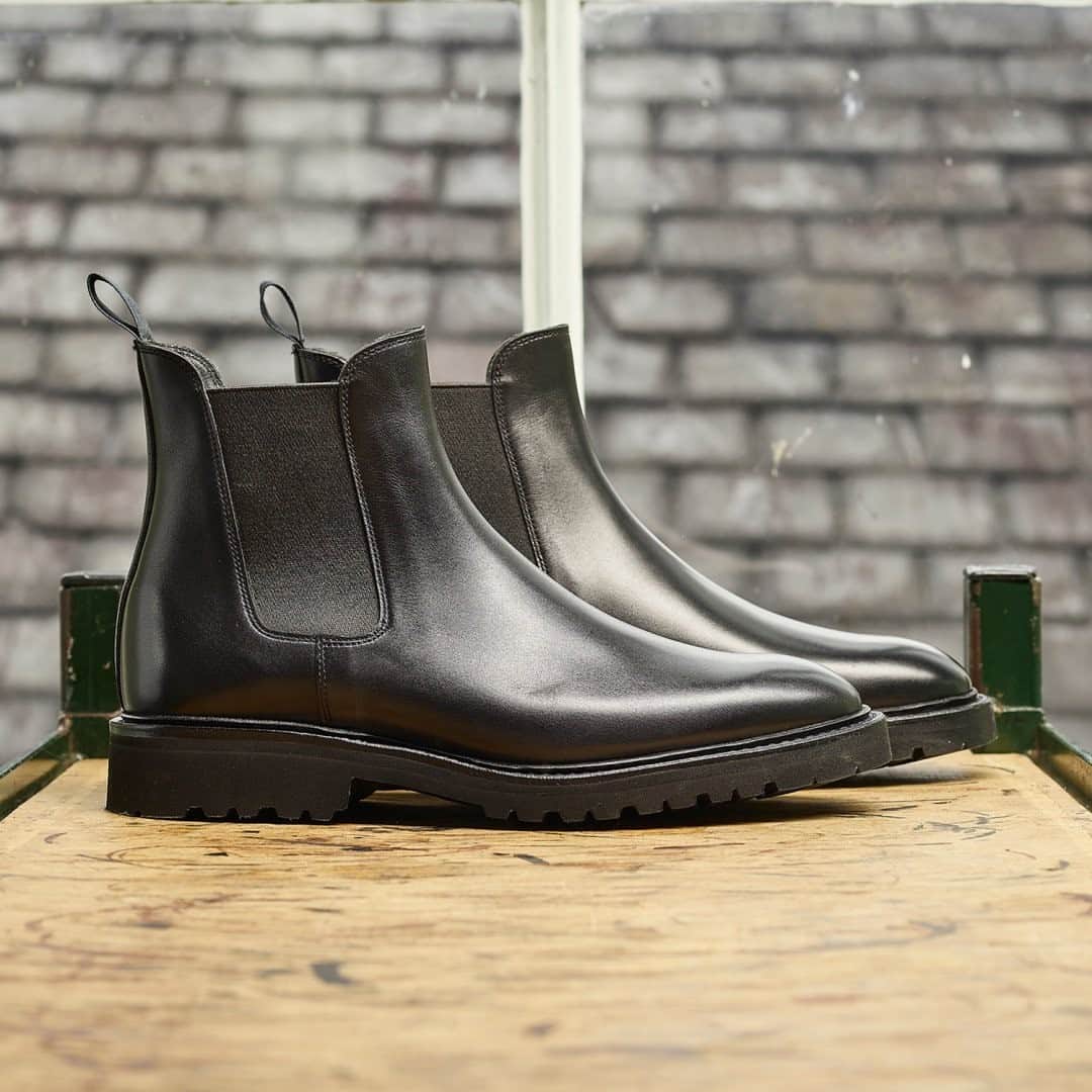 のインスタグラム：「Women's Collection - Poppy in Black Calf. . Your opinions matter, go to our story to find out more! . #crockettandjones #madetobeworn #womenscollection」