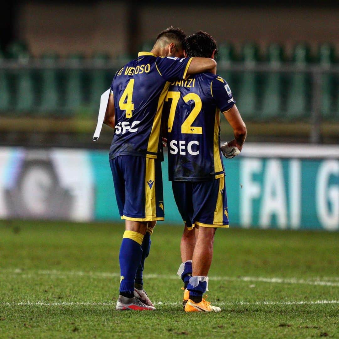 エラス・ヴェローナFCのインスタグラム：「#Danzi in prestito all’Ascoli fino a fine stagione.  In bocca al lupo, Andre 💛💙  #HVFC」