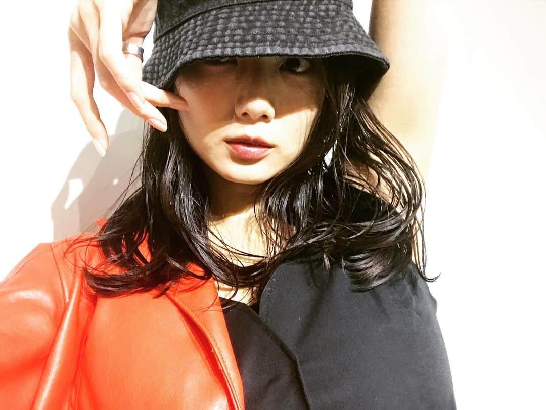 のインスタグラム：「#moemikatayama  #ブロマイドオフショット　 #私服」