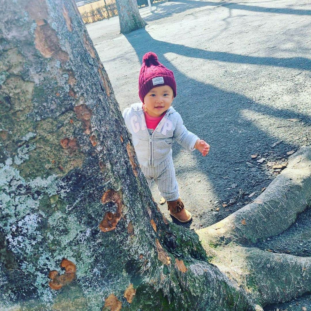 アクア新渡戸さんのインスタグラム写真 - (アクア新渡戸Instagram)「ひょっこり公園で😊 暖かくて良かった✨  早く春になります様に〜🌸  #ひょっこり  #娘と公園 #春よ来い🌸」1月25日 23時59分 - amiaquanitobe