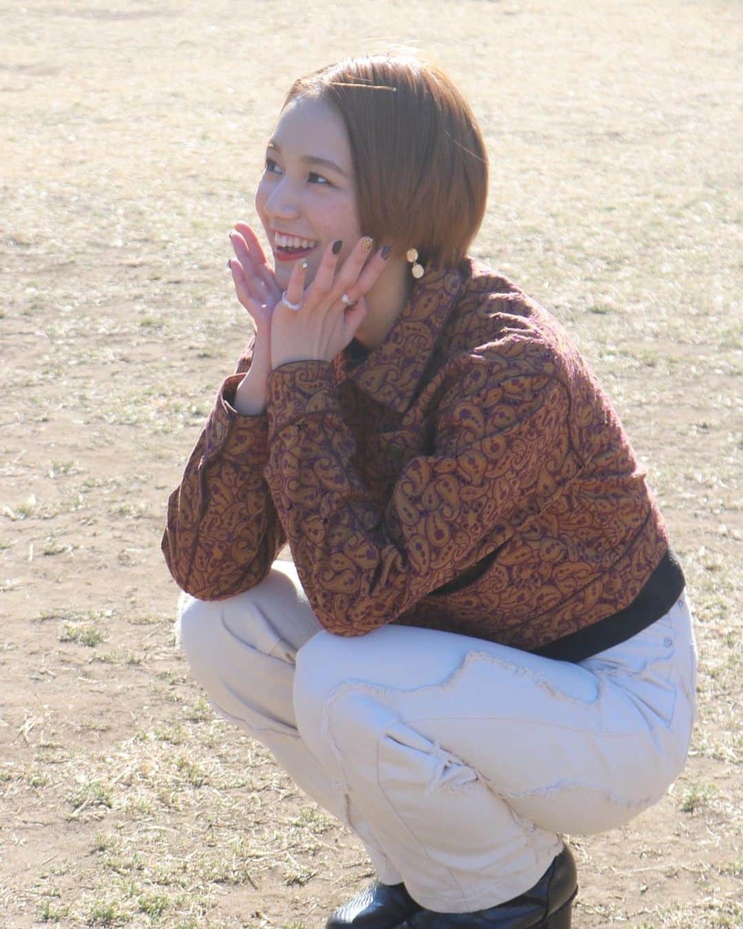 工藤菫のインスタグラム：「しゃがみ〜  下から何みてんの〜〜  #アプガ」