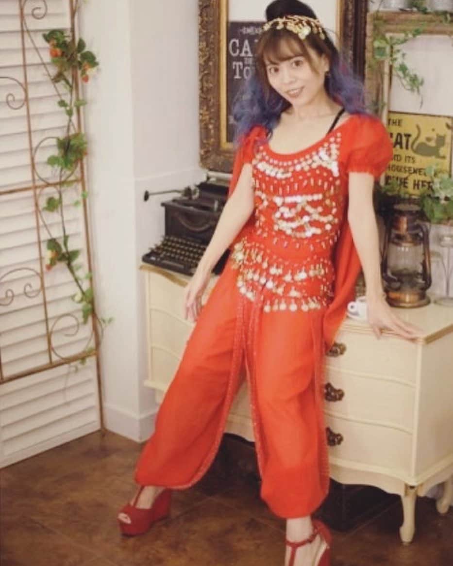 及川愛未さんのインスタグラム写真 - (及川愛未Instagram)「@jun_11_photo さん　楽しい撮影いつもありがとうございます😊😊 今年もよろしくお願いします📸🌟 #shooting #撮影 #studio #スタジオ撮影 #写真仲間 #happynewyear2020 #リクエスト撮影 #撮影会 #アリアナポニー #blue #model #サロンモデル #ブライダル #ウェディングモデル #ブライダルモデル　 #ポートレートしま専科  #ポートレート  #photography  #写真  #写真好きな人と繋がりたい  #写真撮るの好き人と繋がりたい  #portraitmodel  #東京カメラ部  #カメラマン募集  #ファインダー #ファインダー越しの私の世界 #被写体　#goodnight  #followme ‪ ‬」1月26日 0時46分 - manamioichan