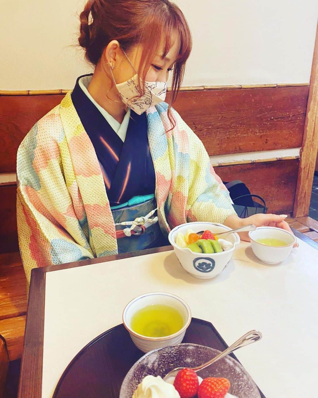 清水楓さんのインスタグラム写真 - (清水楓Instagram)「ゆうちゃんと✳︎♡✳︎ 着物似合ってる  #もぐもぐかあこ」1月26日 0時55分 - kaede_shimizu