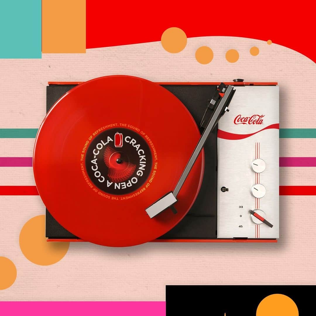 Coca-Colaのインスタグラム：「Sing along with an “𝘢𝘩𝘩𝘩𝘩𝘩” after the first sip.」