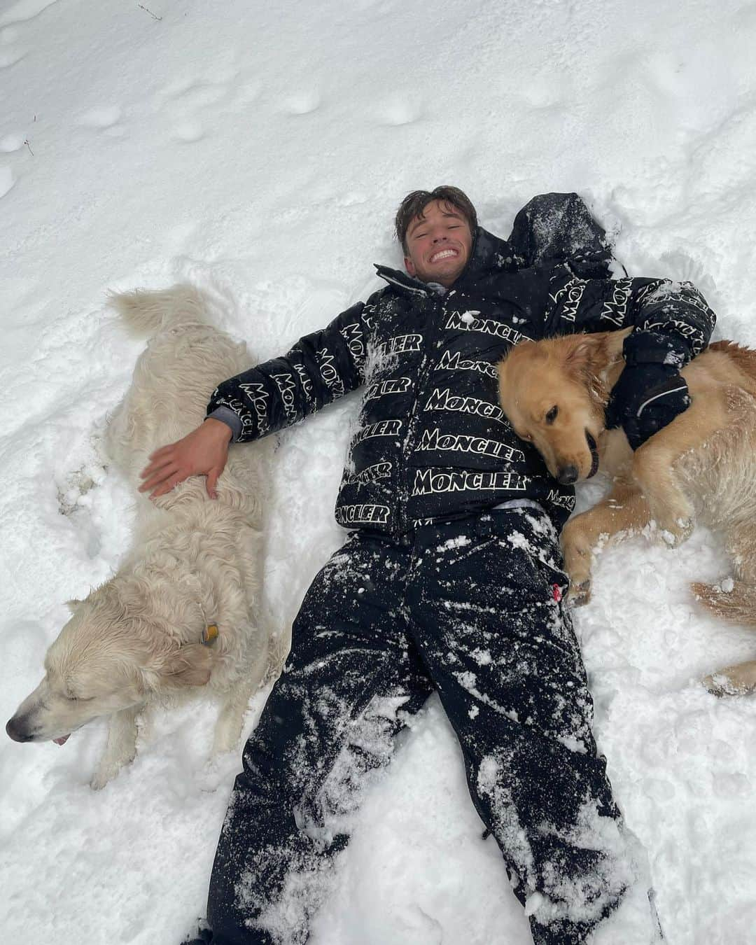 キャメロン・ダラスさんのインスタグラム写真 - (キャメロン・ダラスInstagram)「HAPPY BIRTHDAY BANDITO, we had a good birthday weekend snow & the beach ☺️」1月26日 1時30分 - camerondallas