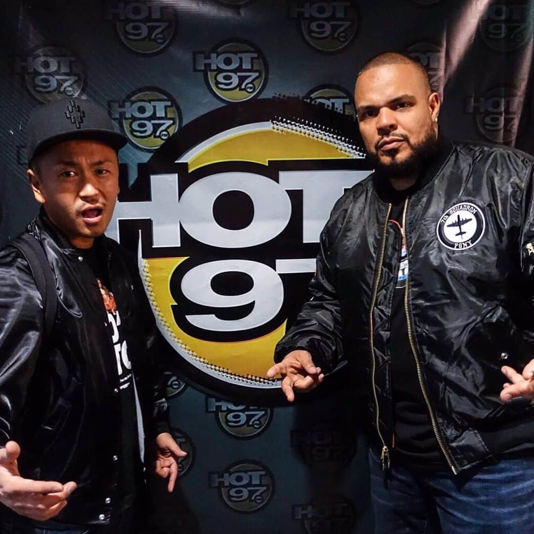 のインスタグラム：「Happy Birthday to my brother my boss our sensei HIP HOP Living Legend  👑👑👑DJ ENUFF👑👑👑.   I miss you longtime no see. I miss Heavy Hitters Family.  I wanna visit NYC once again have so many memories out there.  Hope all our family stay safe. And enjoy ur good life. Keep good vibes. 👍🏾 SEE YOU SOON.  #djenuff #heavyhitterdjs #hot97」